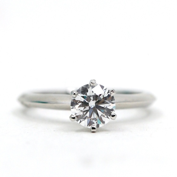 Tiffany & CO. Knife Edge 0.91 Carat Ring - Picture 14 of 16